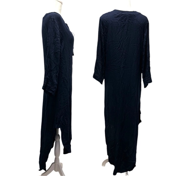 Faithful the Brand Midi Dress - Picture 4 of 11